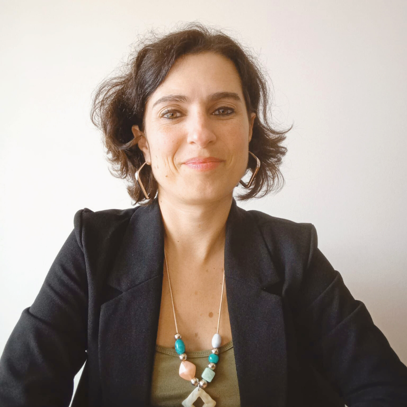 Dra. Claudia Pereira